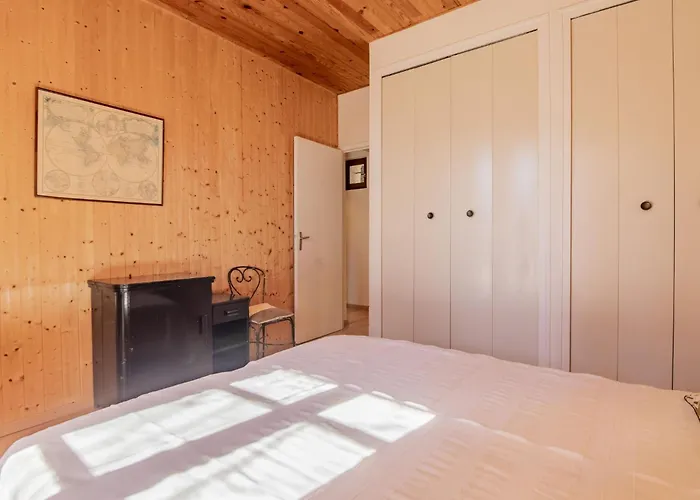 Holiday home Le Prunier By Interhome Oraison